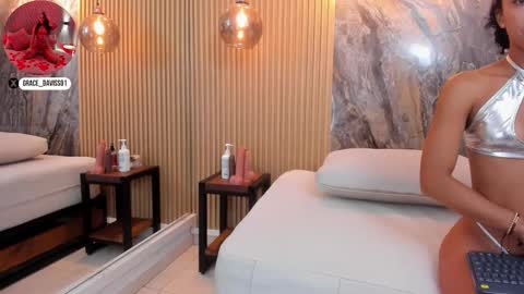 Snapshot of grace_daviss chatting on 25, 9, 2025 GRACE online show from 25, 9, 2025