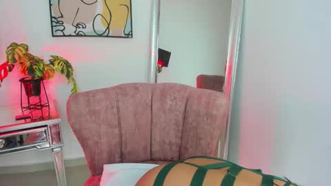 GRACE KIROZ online show from 15, 9, 2025