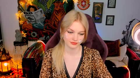 Grace Glamour online show from 13, 12, 2024