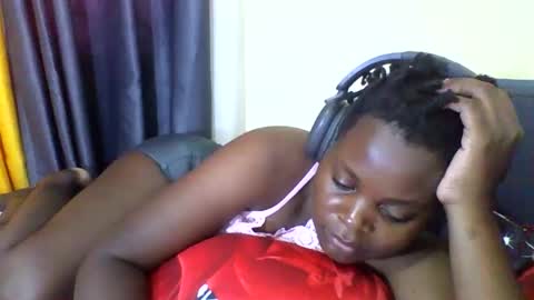 Snapshot of grannylover_ chatting on 11, 10, 2025 grannylover_ online show from 11, 10, 2025