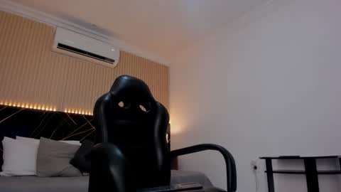 Snapshot of gray_boy chatting on 30, 10, 2025 Gray online show from 30, 10, 2025