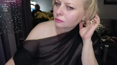 Snapshot of gray_swann chatting on 19, 2, 2025 Ray online show from 19, 2, 2025