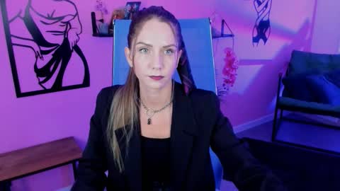 GrayceWild online show from 16, 9, 2025