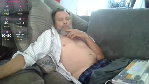 Snapshot of graylonewolf chatting on 1, 6, 2026 Gray lone wolf online show from 1, 6, 2026