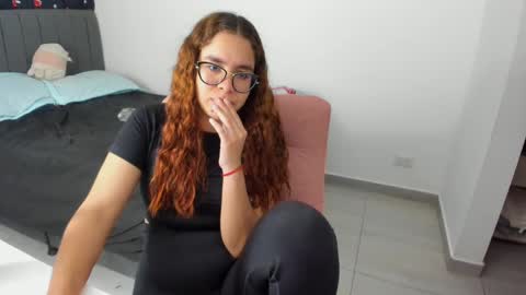 GreciaRuiz online show from 13, 10, 2025