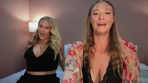 Green Eyed Goddess online show from 27, 11, 2025