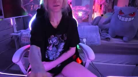 GreenEyedLovexo online show from 14, 12, 2025