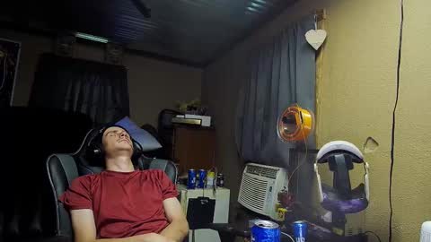 Snapshot of greenlungs8195 chatting on 18, 10, 2025 Greenlungs8195 online show from 18, 10, 2025