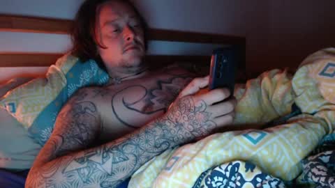 Snapshot of greenmoon88888 chatting on 18, 6, 2026 Greenmoon online show from 18, 6, 2026