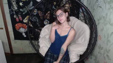 Snapshot of greenwitch9 chatting on 5, 10, 2025 Lina online show from 5, 10, 2025