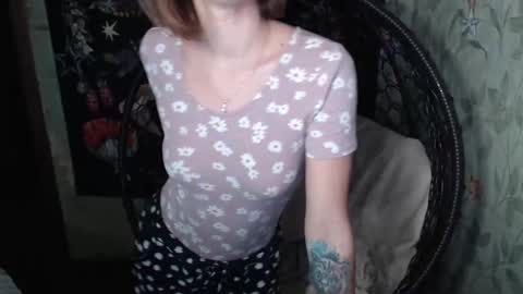 Snapshot of greenwitch9 chatting on 11, 10, 2025 Lina online show from 11, 10, 2025