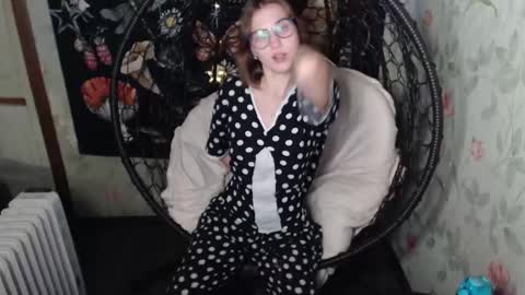 Snapshot of greenwitch9 chatting on 16, 10, 2025 Lina online show from 16, 10, 2025