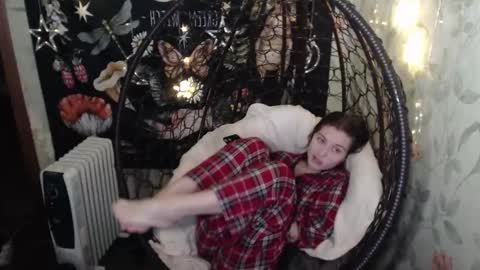 Snapshot of greenwitch9 chatting on 10, 11, 2025 Lina online show from 10, 11, 2025