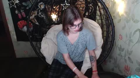 Snapshot of greenwitch9 chatting on 25, 11, 2025 Lina online show from 25, 11, 2025