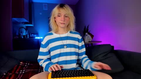Snapshot of gregory_byyrd chatting on 25, 12, 2024 Greg-independent model online show from 25, 12, 2024