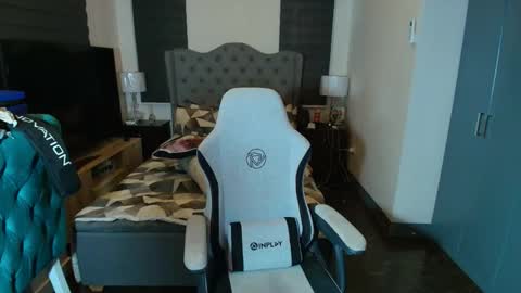 greta_v online show from 9, 11, 2025