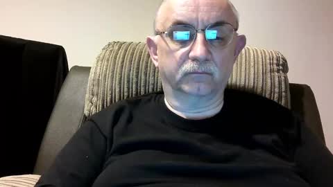Snapshot of grey_dom chatting on 27, 12, 2024 Master Sir online show from 27, 12, 2024