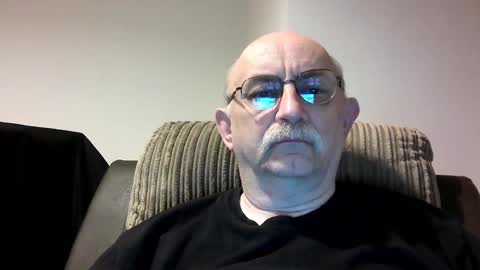 Snapshot of grey_dom chatting on 5, 1, 2025 Master Sir online show from 5, 1, 2025