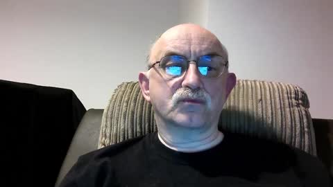 Snapshot of grey_dom chatting on 5, 1, 2025 Master Sir online show from 5, 1, 2025