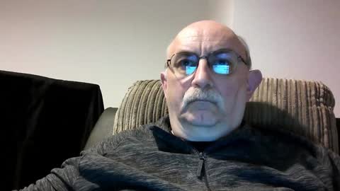 Snapshot of grey_dom chatting on 7, 1, 2025 Master Sir online show from 7, 1, 2025