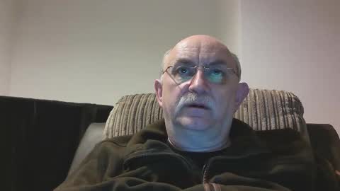 Snapshot of grey_dom chatting on 3, 3, 2026 Master Sir online show from 3, 3, 2026