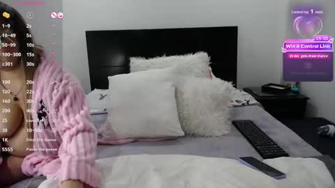 Snapshot of grey_lorenz11 chatting on 20, 12, 2025 Grey Lorenz online show from 20, 12, 2025