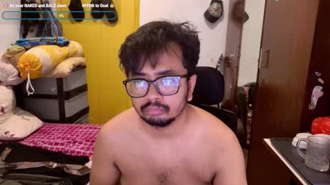 Snapshot of greybondage93 chatting on 18, 12, 2025 Grey Hardy Slave online show from 18, 12, 2025