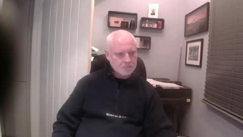 Snapshot of greyfox_6000 chatting on 5, 1, 2025 greyfox_6000 online show from 5, 1, 2025