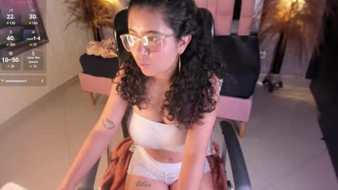 Snapshot of griselle_rousse chatting on 10, 11, 2025 online show from 10, 11, 2025