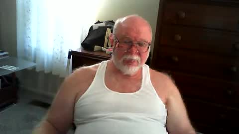 Snapshot of gtnolder60 chatting on 17, 6, 2026 Gary online show from 17, 6, 2026