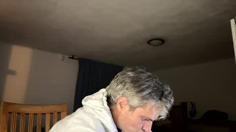 guardiannif_ online show from 8, 2, 2025