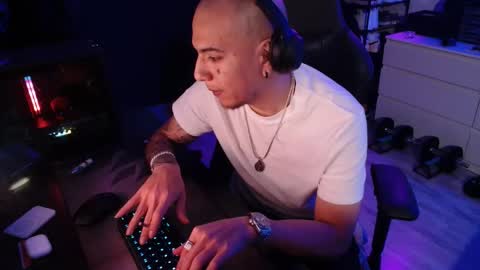 Guayaco  online show from 14, 2, 2026