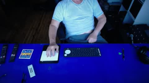 guesswhatigot2 online show from 27, 11, 2025