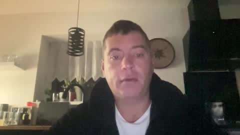 guil0 online show from 1, 10, 2025