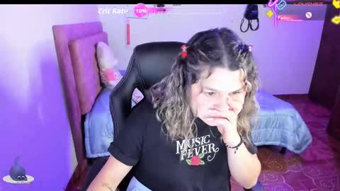 Hello Im Julieta Im 25 years old welcome to my room have fun and be happy. online show from 18, 9, 2025