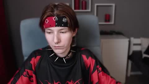 Snapshot of guitarandangell chatting on 18, 12, 2025 guitarandangell online show from 18, 12, 2025