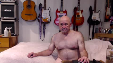 Snapshot of guitarsexgod chatting on 26, 1, 2025 Mario online show from 26, 1, 2025