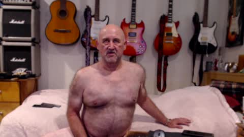 Snapshot of guitarsexgod chatting on 28, 1, 2025 Mario online show from 28, 1, 2025