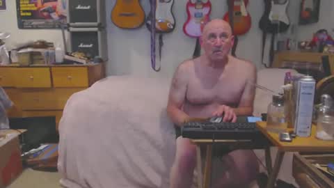 Snapshot of guitarsexgod chatting on 16, 2, 2025 Mario online show from 16, 2, 2025