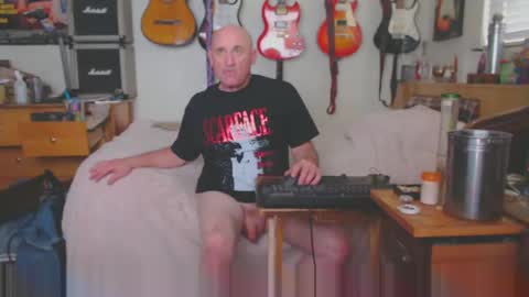 Snapshot of guitarsexgod chatting on 19, 2, 2025 Mario online show from 19, 2, 2025