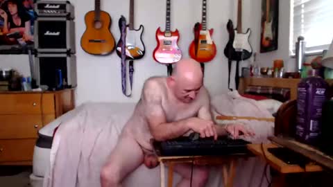 Snapshot of guitarsexgod chatting on 23, 2, 2025 Mario online show from 23, 2, 2025