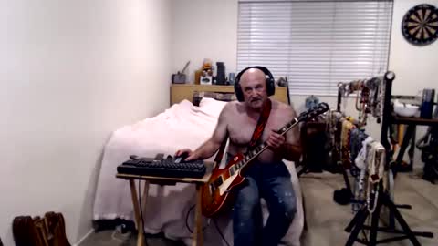 Snapshot of guitarsexgod chatting on 18, 9, 2025 Mario online show from 18, 9, 2025