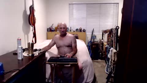 Snapshot of guitarsexgod chatting on 21, 9, 2025 Mario online show from 21, 9, 2025