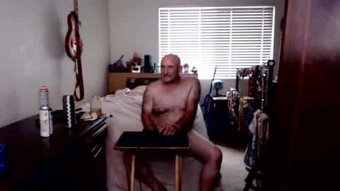 Snapshot of guitarsexgod chatting on 21, 9, 2025 Mario online show from 21, 9, 2025