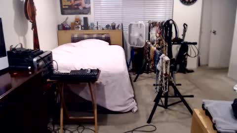 Snapshot of guitarsexgod chatting on 25, 9, 2025 Mario online show from 25, 9, 2025