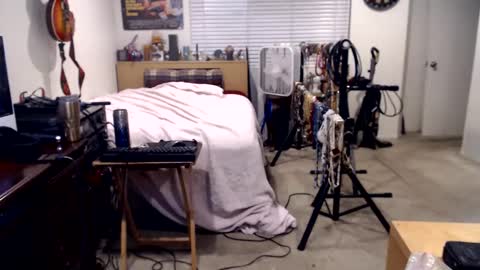 Snapshot of guitarsexgod chatting on 26, 9, 2025 Mario online show from 26, 9, 2025