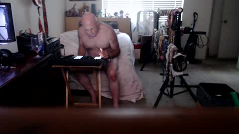 Snapshot of guitarsexgod chatting on 30, 9, 2025 Mario online show from 30, 9, 2025