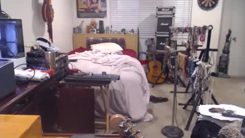 Snapshot of guitarsexgod chatting on 13, 11, 2025 Mario online show from 13, 11, 2025