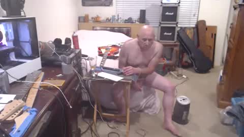 Snapshot of guitarsexgod chatting on 13, 1, 2026 Mario online show from 13, 1, 2026