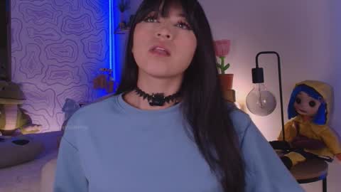 Snapshot of gummysaurus chatting on 6, 4, 2026 S online show from 6, 4, 2026